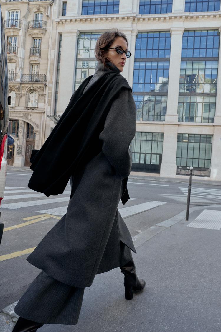 Noire Wool Trenchcoat