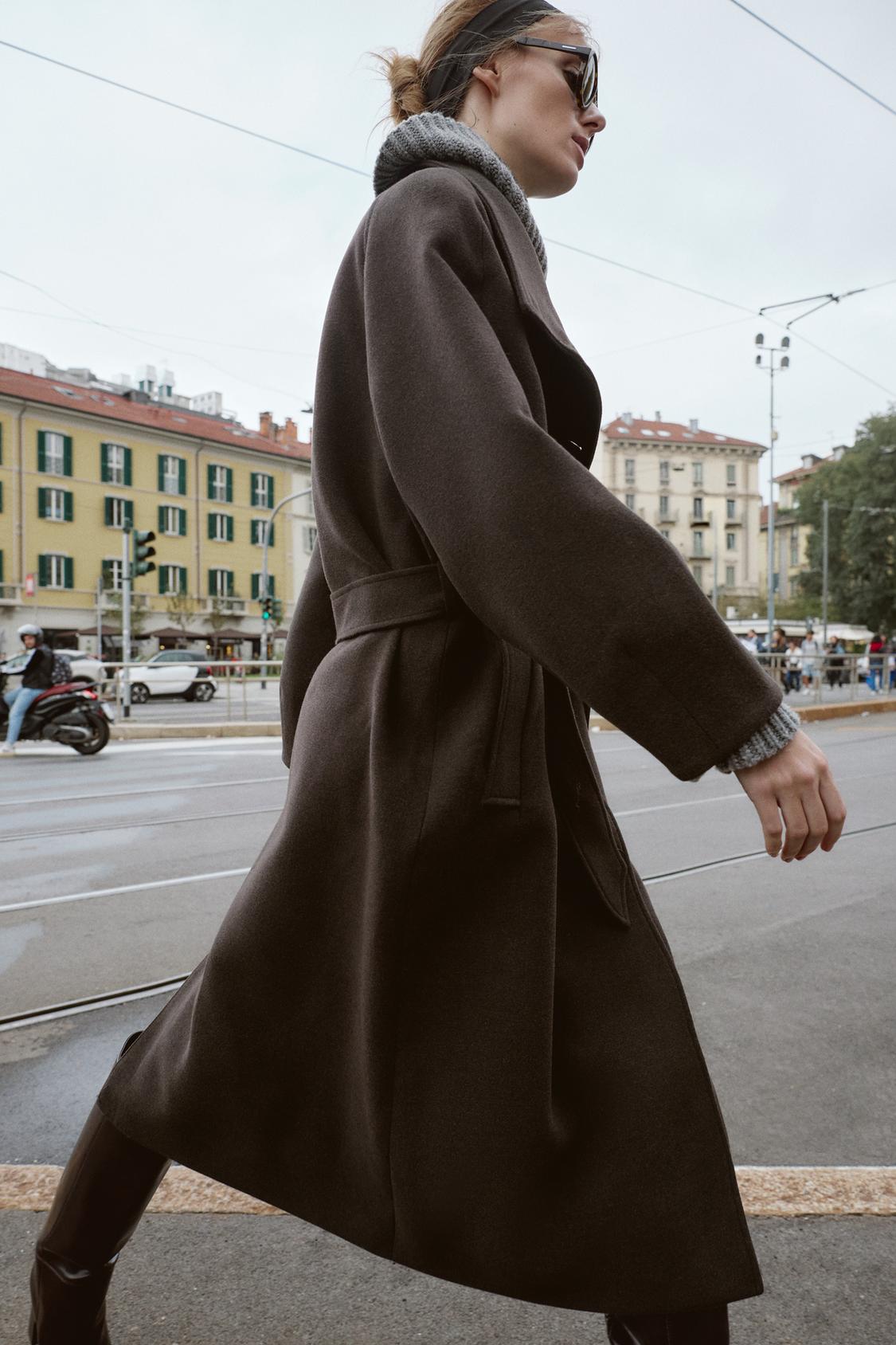 Noire Wool Trenchcoat